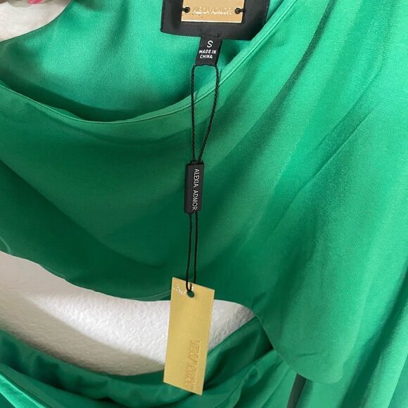 Green one shoulder dress - Picture 8 of 8